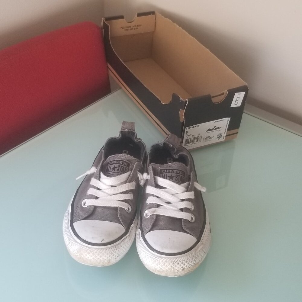 CONVERSE SHORELINE SLIP ON SIZE 6